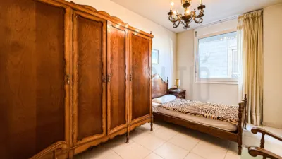 Apartment on Carrer de Bosch i Cardellach photo 24