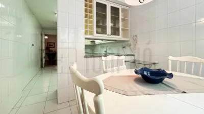 Apartment on Carrer de Bosch i Cardellach photo 2