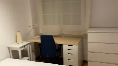 Habitación en alquiler en Calle de Simón Bolívar, Núcleo Urbano (Villanueva de la Cañada) de 600 €<span>/mes</span>