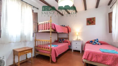 Casa en venta en Calle de los Hermanos Machado, Olivares de 350.000 €