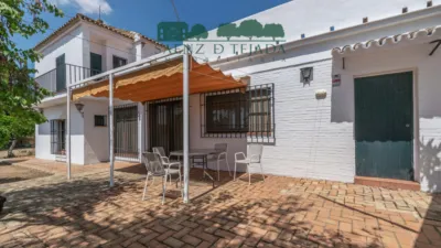 Casa en venta en Calle de los Hermanos Machado, Olivares de 350.000 €