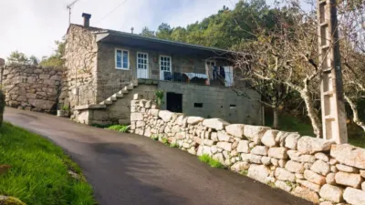 Casa en venta en Calle Calvelle, Aguasantas (Cerdedo-Cotobade) de 80.000 €