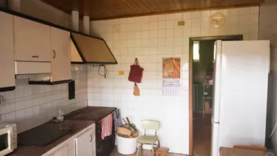 Casa en venta en Calle Calvelle, Aguasantas (Cerdedo-Cotobade) de 80.000 €