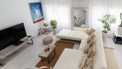 Single-family home on Carrer de les Barques photo 15