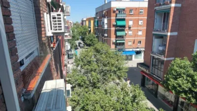 Piso en venta en Calle de la Laguna, 40, cerca de Calle de Casimiro Escudero, Vista Alegre (Distrito Carabanchel. Madrid Capital) de 199.000 €