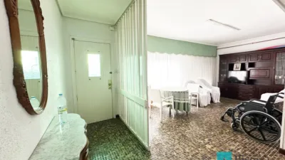 House on Doctor Velasco Street, No. 2 photo 2