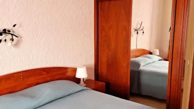 Piso en alquiler en Avenida de la Libertad, 87, cerca de Calle de la República de Cuba, Zona Playa (Laredo) de 2.850 €<span>/mes</span>