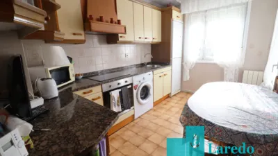 Piso en alquiler en Calle del Padre Ignacio Ellacuria, 115, Carlos V (Laredo) de 3.850 €<span>/mes</span>