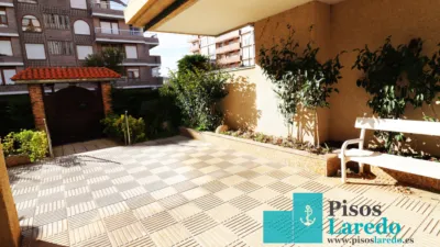 Piso en alquiler en Avenida de Francia, 61, cerca de Calle de la República de Ecuador, Zona Playa (Laredo) de 3.450 €<span>/mes</span>