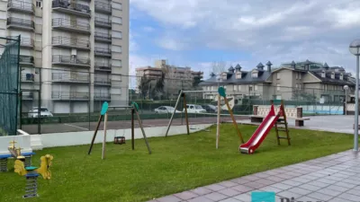 Piso en alquiler en Avenida de Francia, cerca de Avenida de la Victoria, Zona Playa (Laredo) de 2.550 €<span>/mes</span>