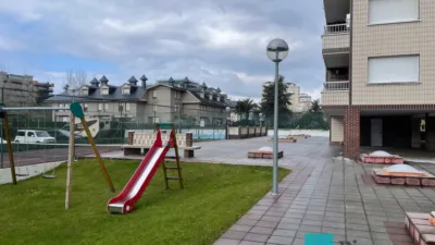 Piso en alquiler en Avenida de Francia, cerca de Avenida de la Victoria, Zona Playa (Laredo) de 2.550 €<span>/mes</span>