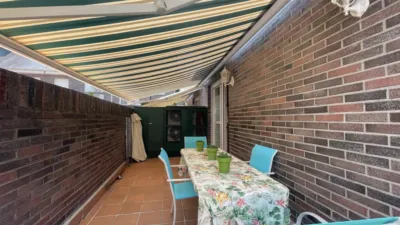 Chalet en venta en Avenida de los Derechos Humanos, 1, Zona Playa (Laredo) de 610.000 €