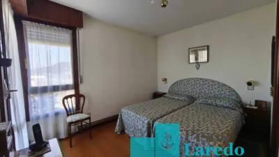 Piso en venta en Avenida de Francia, cerca de Calle de la República de Bolivia, Zona Playa (Laredo) de 490.000 €