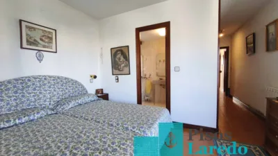 Piso en venta en Avenida de Francia, cerca de Calle de la República de Bolivia, Zona Playa (Laredo) de 490.000 €