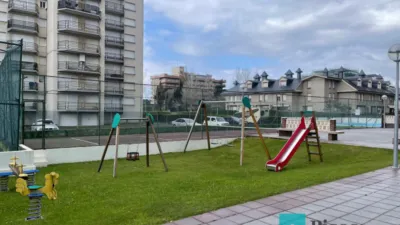 Piso en venta en Avenida de Francia, 55, cerca de Avenida de la Victoria, Zona Playa (Laredo) de 469.000 €