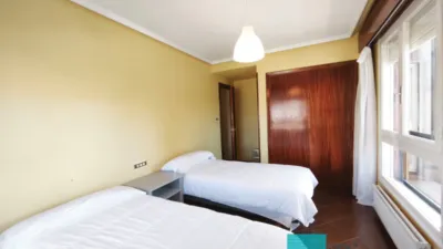 Piso en venta en Avenida de Francia, 55, cerca de Avenida de la Victoria, Zona Playa (Laredo) de 469.000 €