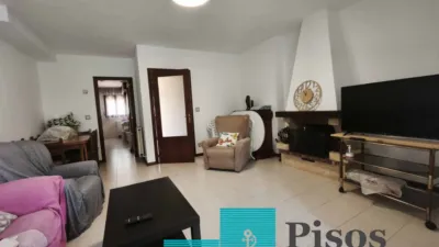Semi-detached chalet on Avenida de la Libertad photo 7
