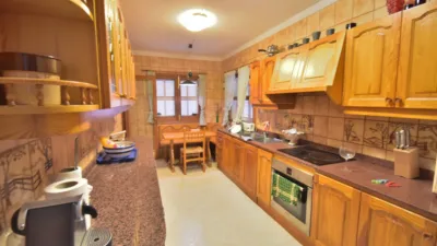 Chalet on Avinguda Romani, 14 photo 10