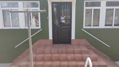 House on Avenida de Antonio Pintor photo 3