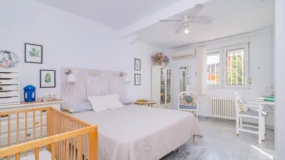 Semi-detached house on Mozart Street photo 27