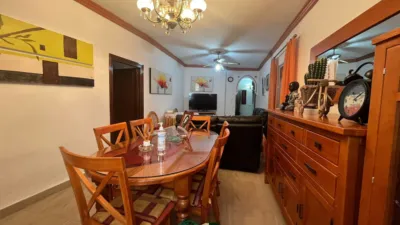 House on Calle Real photo 3
