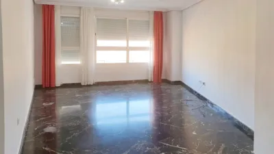 Piso en alquiler en Avenida de la Constitución, cerca de Calle de Santo Domingo Savio - Imagen 2