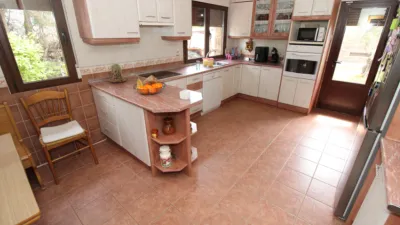 Chalet unifamiliar en venta en Torrelaguna, Torrelaguna de 400.000 €