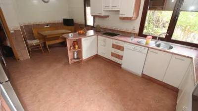 Chalet unifamiliar en venta en Torrelaguna, Torrelaguna de 400.000 €