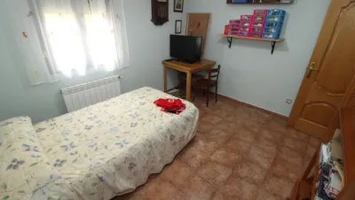 Chalet unifamiliar en venta en Torrelaguna, Torrelaguna de 400.000 €