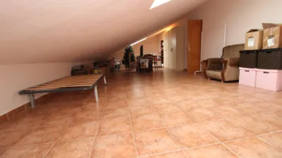 Chalet unifamiliar en venta en Torrelaguna, Torrelaguna de 400.000 €