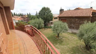 Chalet unifamiliar en venta en Torrelaguna, Torrelaguna de 400.000 €