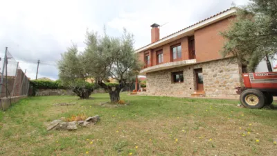Chalet unifamiliar en venta en Torrelaguna, Torrelaguna de 400.000 €