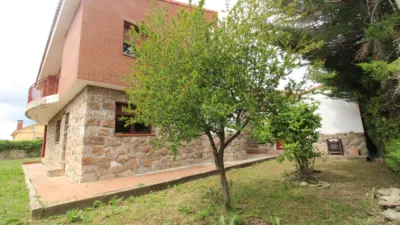 Chalet unifamiliar en venta en Torrelaguna, Torrelaguna de 400.000 €