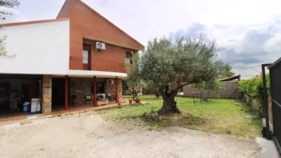 Chalet unifamiliar en venta en Torrelaguna, Torrelaguna de 400.000 €