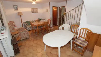 Casa adosada en venta en Torrelaguna, Torrelaguna de 160.000 €