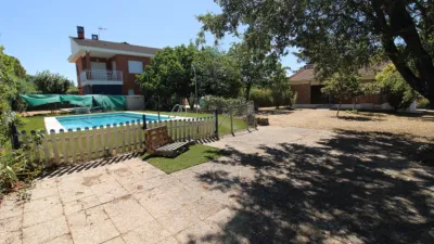 Detached family home on Calle de las Acacias photo 3
