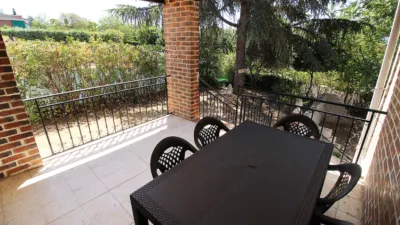 Detached family home on Calle de las Acacias photo 8