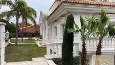Chalet en alquiler en Carrer de Jaume Balmes, Cabrils de 7.600 €<span>/mes</span>