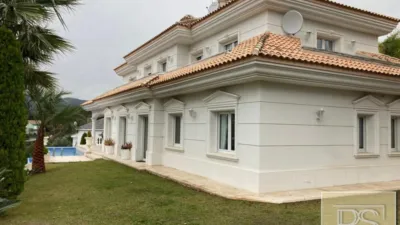 Chalet en alquiler en Carrer de Jaume Balmes, Cabrils de 7.600 €<span>/mes</span>