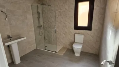 Chalet unifamiliar en alquiler en Calle del Obispo Antonio Palenzuela, La Lastrilla de 1.500 €<span>/mes</span>
