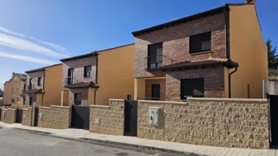 Chalet unifamiliar en alquiler en Calle del Obispo Antonio Palenzuela, La Lastrilla de 1.500 €<span>/mes</span>