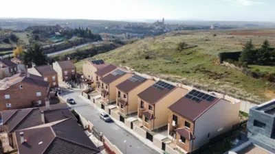 Chalet unifamiliar en alquiler en Calle del Obispo Antonio Palenzuela, La Lastrilla de 1.500 €<span>/mes</span>