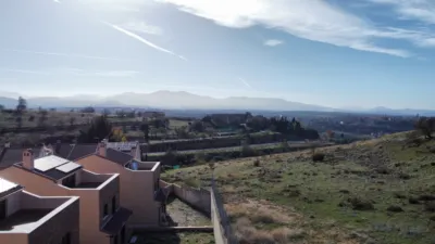 Chalet unifamiliar en alquiler en Calle del Obispo Antonio Palenzuela, La Lastrilla de 1.500 €<span>/mes</span>