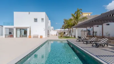 Single-family home in Costa Adeje photo 2