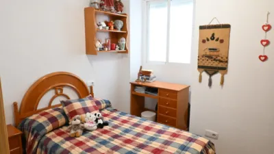 Piso en venta en Calle de Santa Lucía, cerca de Calle de San Ramón, Zona Parque de la Ermita (Churriana de La Vega) de 189.900 €