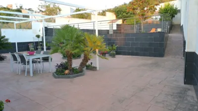 Casa en venta en Calle Gredos, La Zubia de 360.000 €