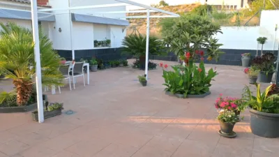 Casa en venta en Calle Gredos, La Zubia de 360.000 €