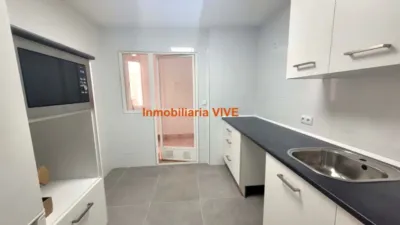Apartment on Calle de los Llanos de Cáceres, 47 photo 4