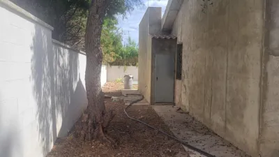 Chalet unifamiliar en venta en Ronda de los Azahares, Espartinas de 299.000 €