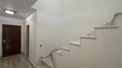 Chalet adosado en venta en Calle de Monfragüe, 1, Arco Norte-Avenida de España (Distrito Zona Centro. Dos Hermanas) de 286.990 €
